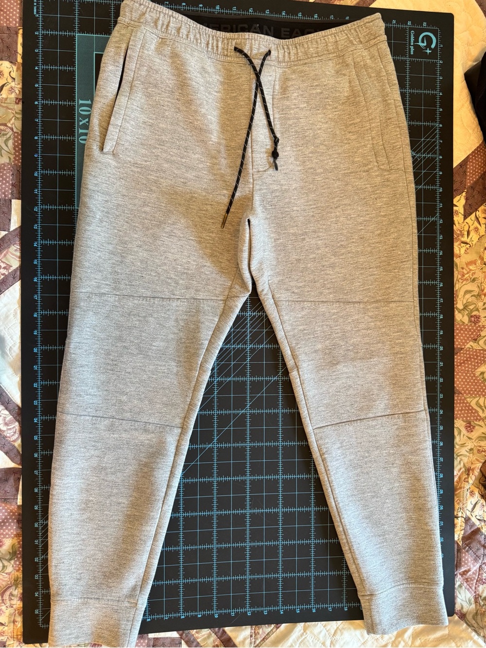 American Eagle 24/7 Men’s Joggers Gray Sz Medium